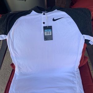 New Nike Golf Collarless